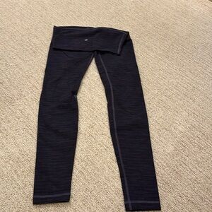 Size 4 lululemon leggings. Great condition.